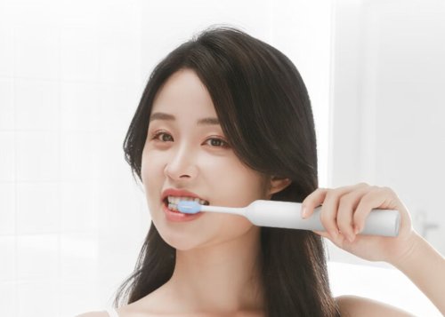 JD.com представила электрическую зубную щётку Jingzao JZ7 Pro с 180-дневным аккумулятором и цветным дисплеем